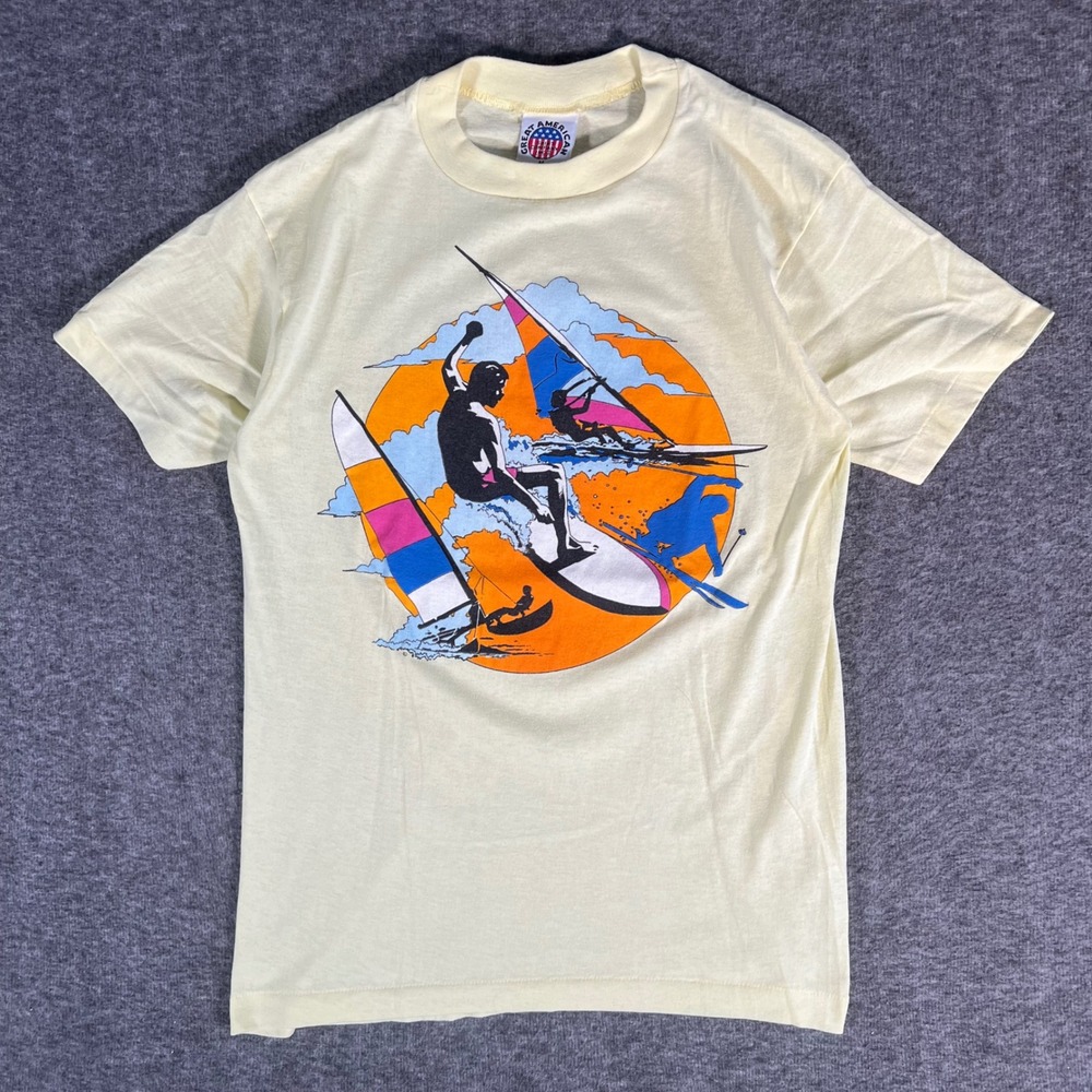 Vintage 80s Great American Shirt Co Windsurfing Graphic T-Shirt Yellow Mens M